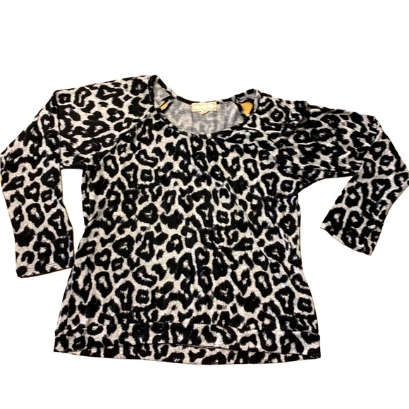 Pink Rose Tops - Pink Rose | Long Sleeve Leopard Print Black Gray Top Peep Hole Back Sleeve
